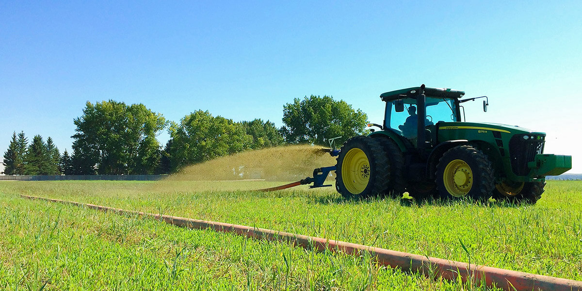 drag hose on tractor manure spreading